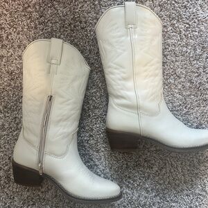 Steve Madden Hayward white leather cowboy boots